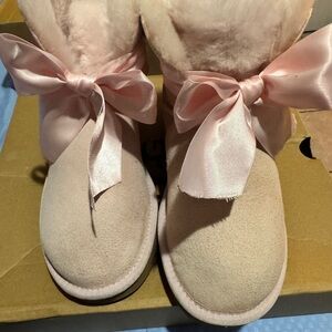 UGG Pink Gita  Bow Mini bow boots